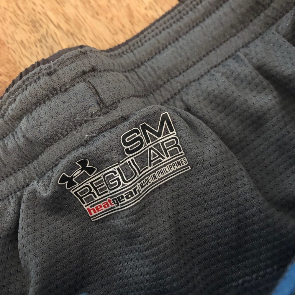 Under Armour men’s heat gear running active shorts